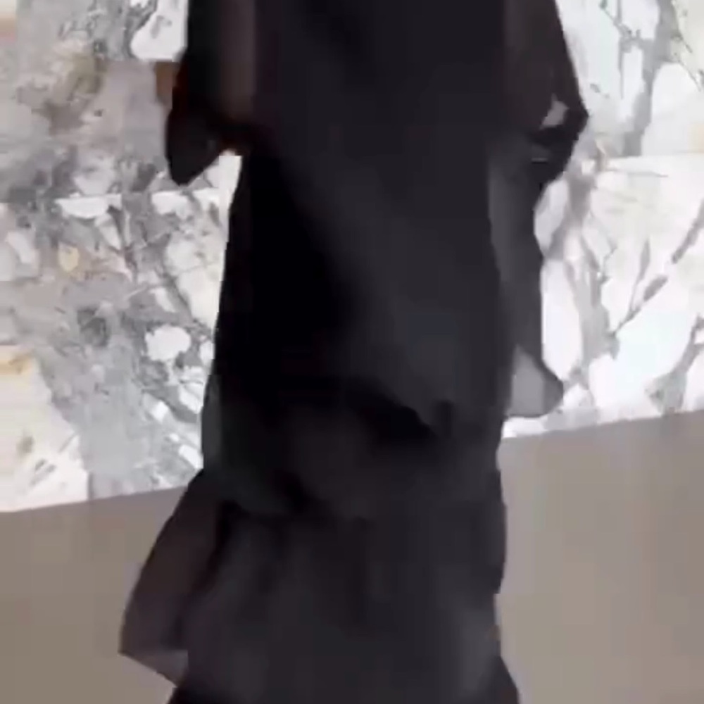 NEW !! Amazing BLACK  cascading tiered maxi dress Size Large.  $75 - Picture 3 of 7